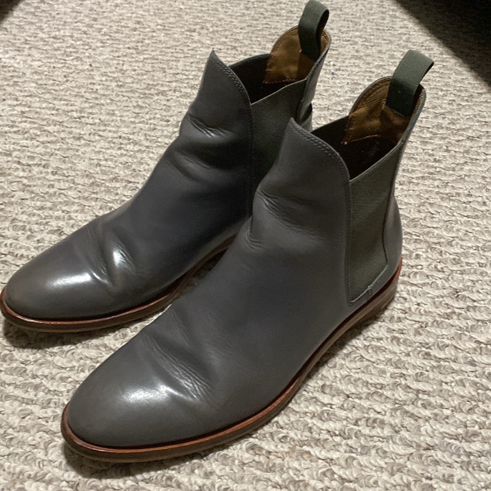 🔥Everlane gray leather bootie